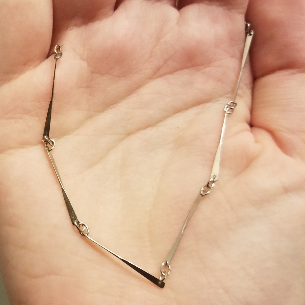 Vtg quirky-shaped silvertone necklace chain, EUC